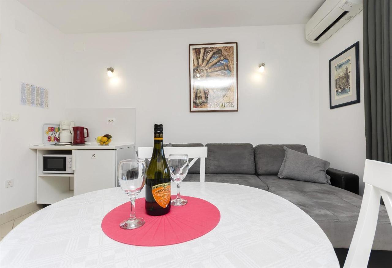 Apartment Mare Srima Eksteriør bilde
